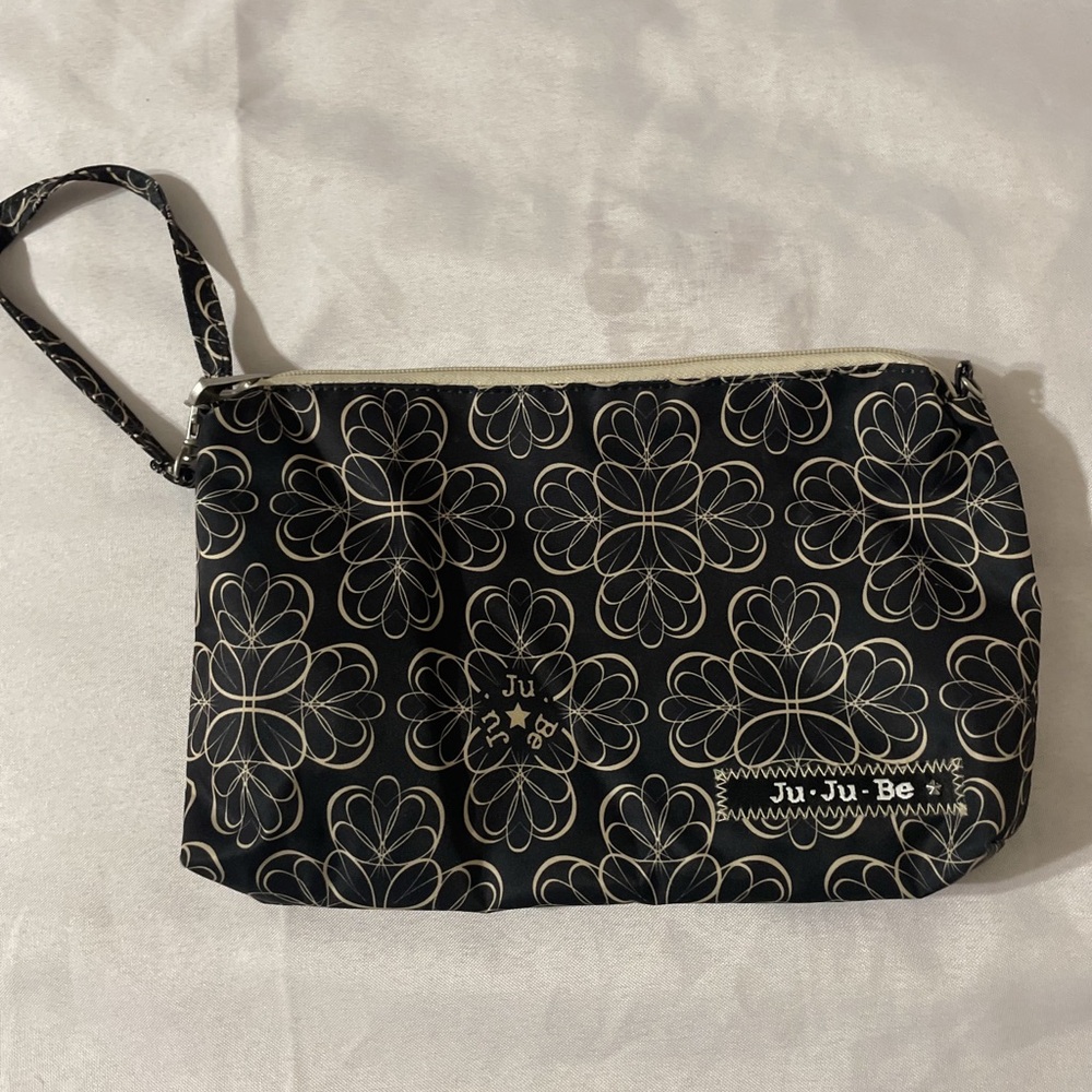 Ju.Ju.Be small pouch one piece